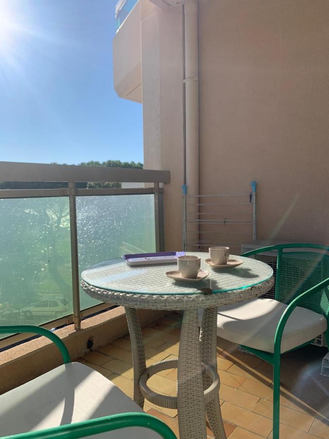 Port Plage Centre Ville Et Soleil Saint-Raphael  Bagian luar foto