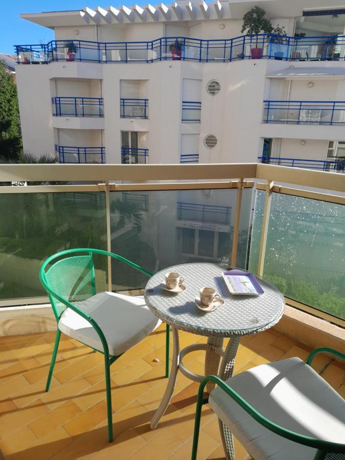 Port Plage Centre Ville Et Soleil Saint-Raphael  Bagian luar foto